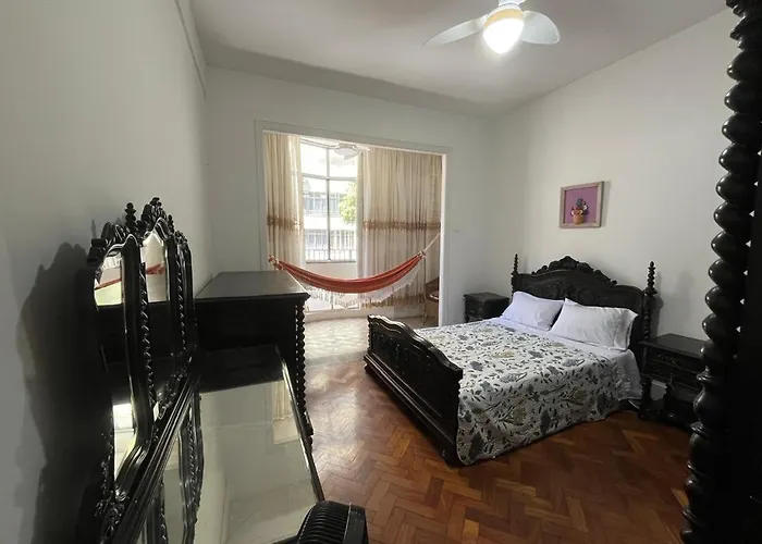 Apto Classico, 2 Quadras Da Praia, Copacabana Palace E Metro - Ar Condicionado - Muito Bem Equipado