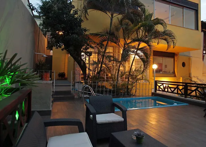 Hangar Rio Hostel
