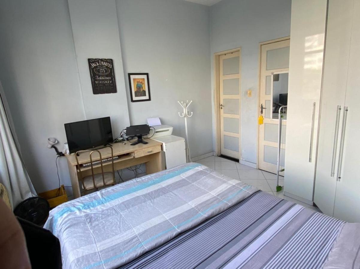 Apartamento Apartamento Em Copacabana A Um Quarteirão Da Praia! *