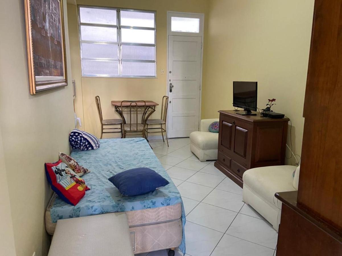 Apartamento Em Copacabana A Um Quarteirão Da Praia! Apartamento