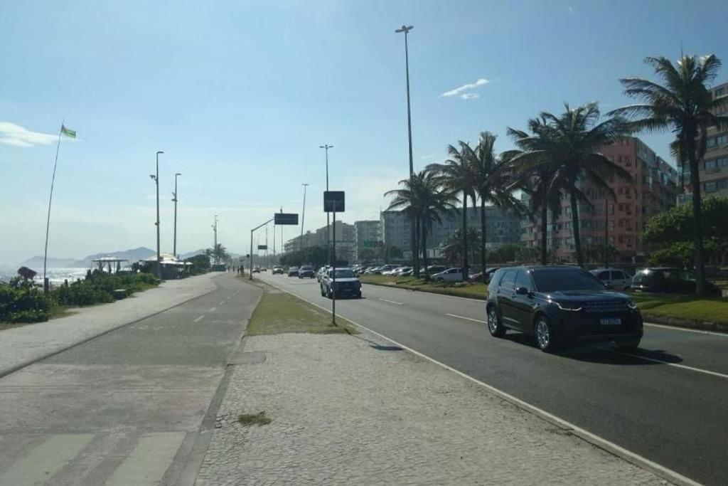 Apartamento Barra - Praia, Piscina E Conforto *