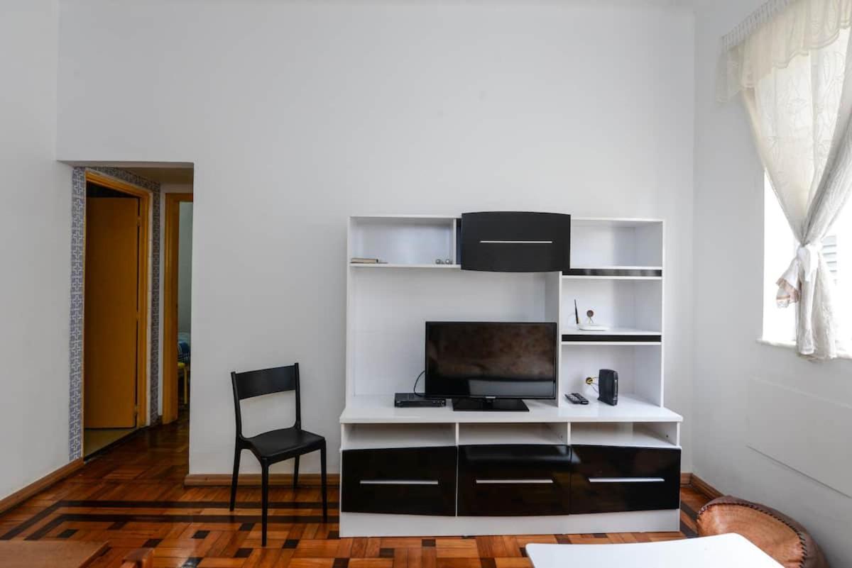 Two Bedrooms Avenida Atlantica Copacabana Apartment