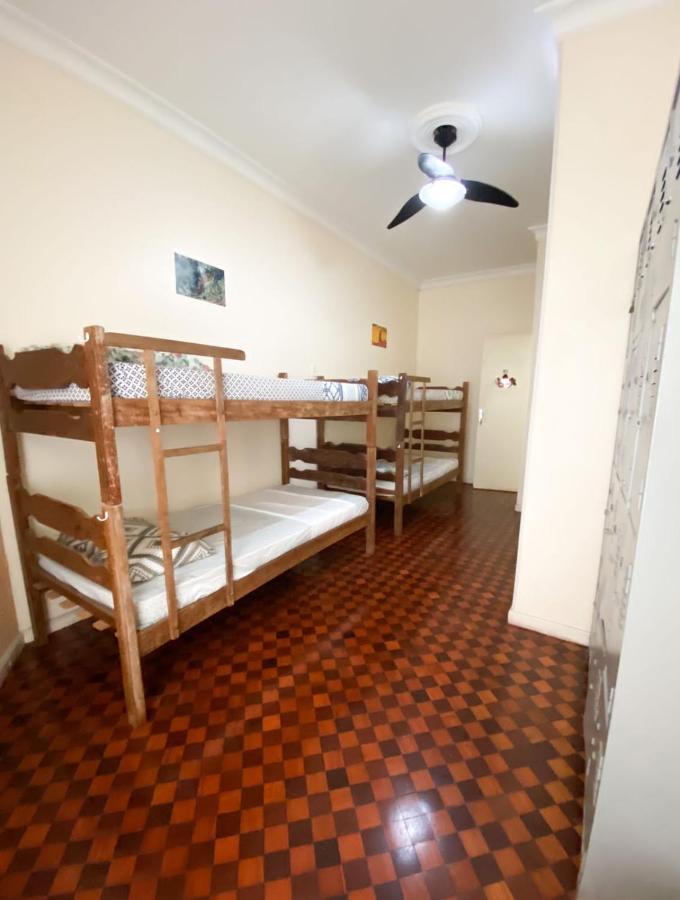 Hospedagem domiciliar Rio - Um Quarteirao Da De Copacabana *