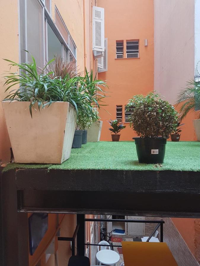 Hospedagem domiciliar Rio - Um Quarteirao Da De Copacabana *