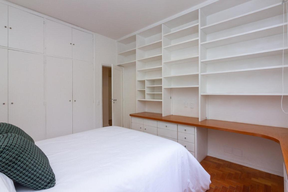 Apartamento R. João Lira, 103 - Leblon - LB009