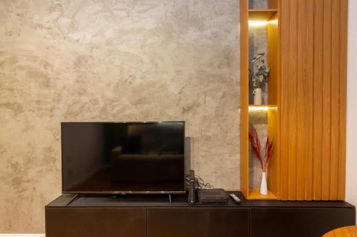 Apartamento R. Carlos Góis, 476 - Leblon - Lb016