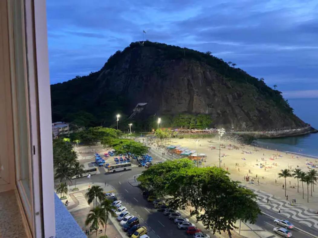 Apto. Leme 10º Andar Frente O Mar Apartamento