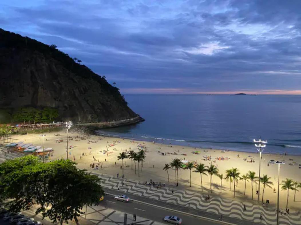 Apartamento Apto. Leme 10º Andar Frente O Mar Rio de Janeiro