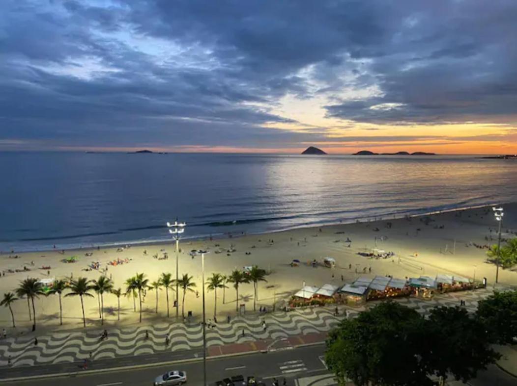 Apto. Leme 10º Andar Frente O Mar Apartamento