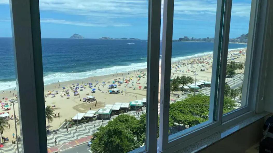 Apto. Leme 10º Andar Frente O Mar *