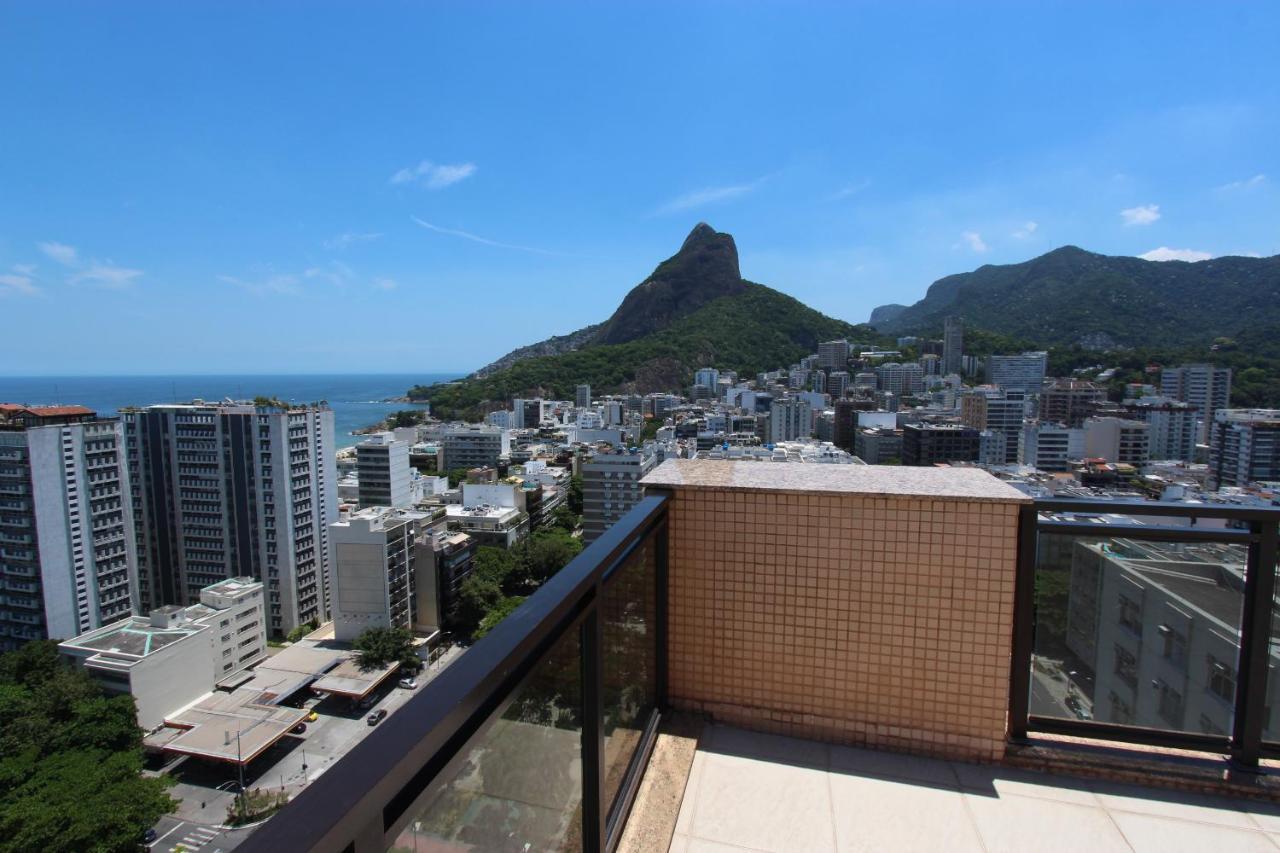 Service's Rio de Janeiro