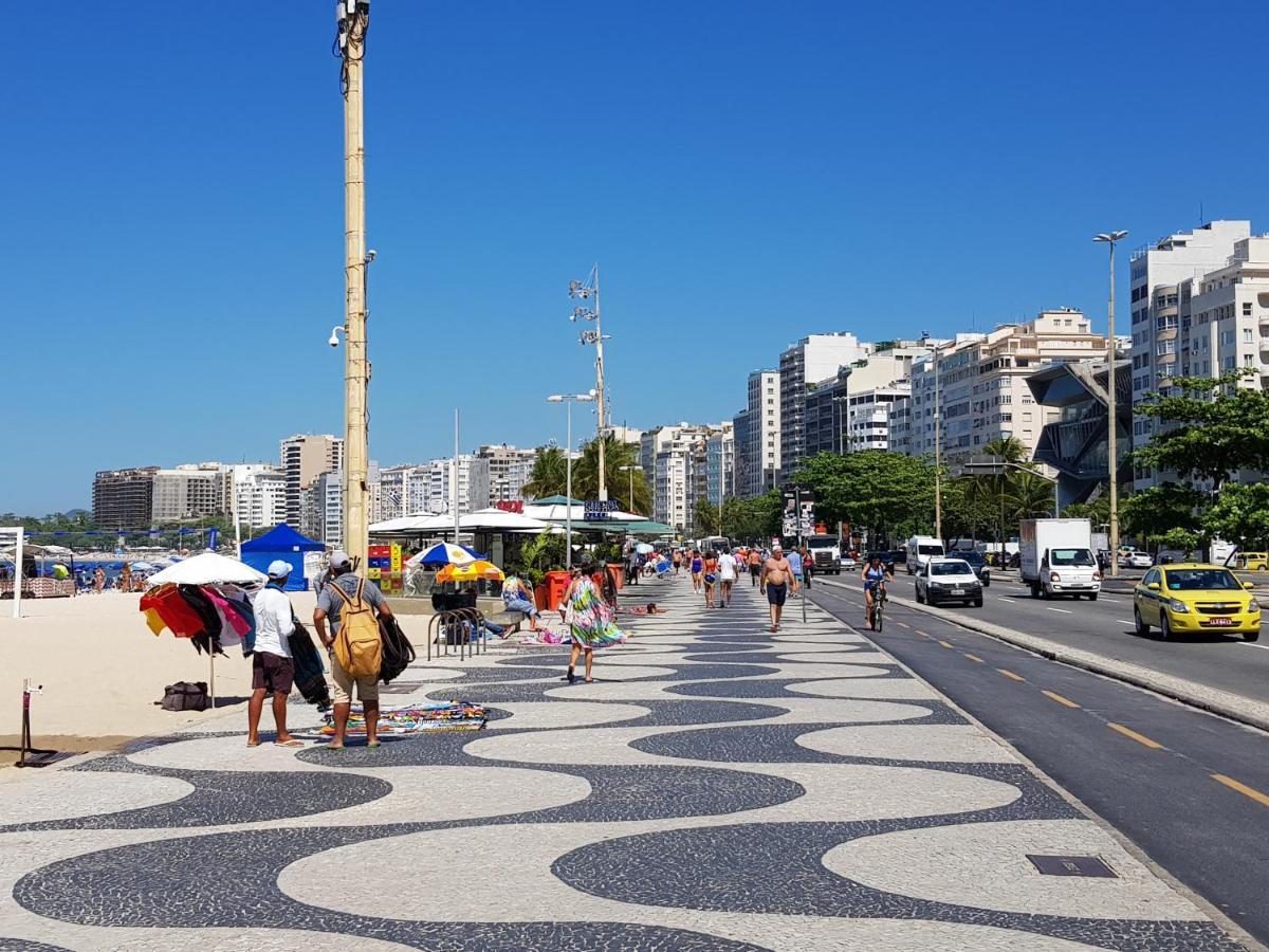 Copacabana Front 2 *