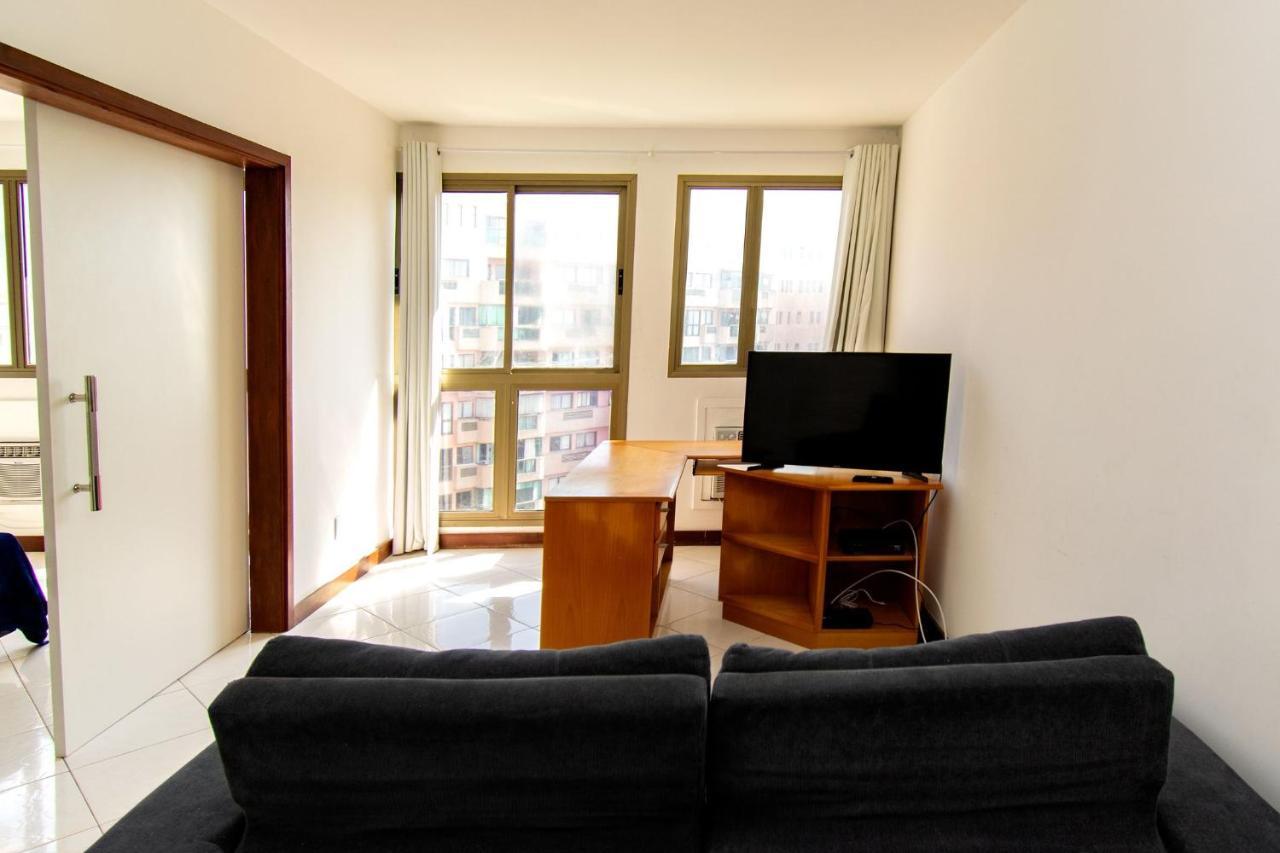 Apartamento Barra - Praia, Piscina E Conforto