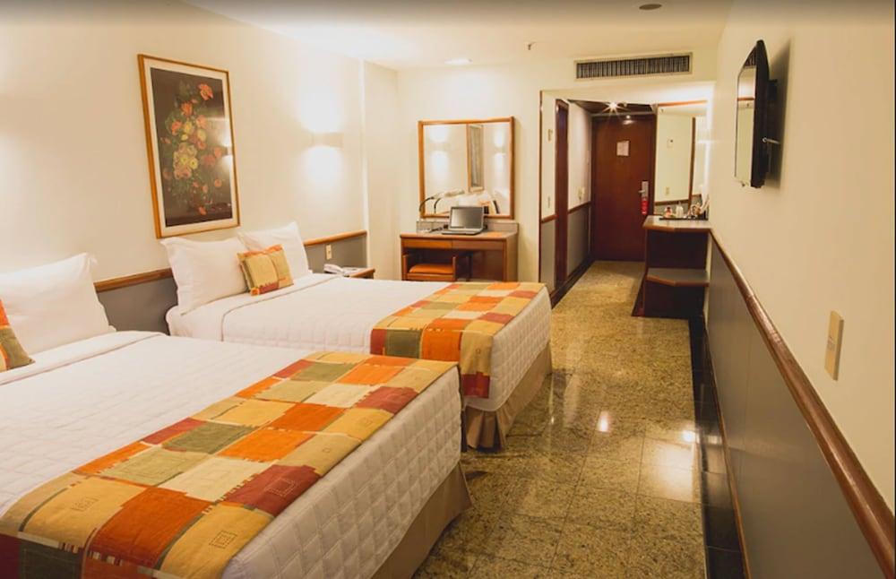 Hotel Merlin Copacabana 4*