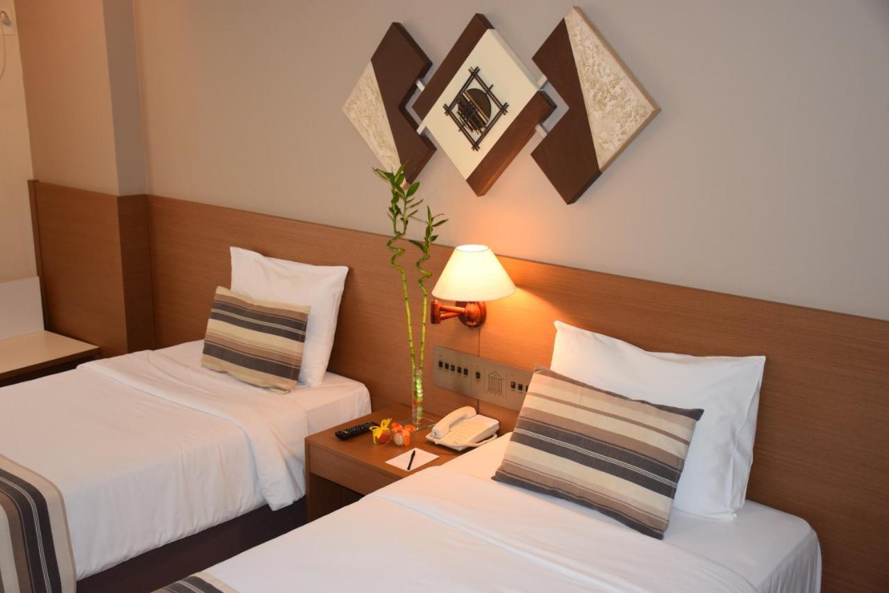 Augusto's Copacabana Hotel