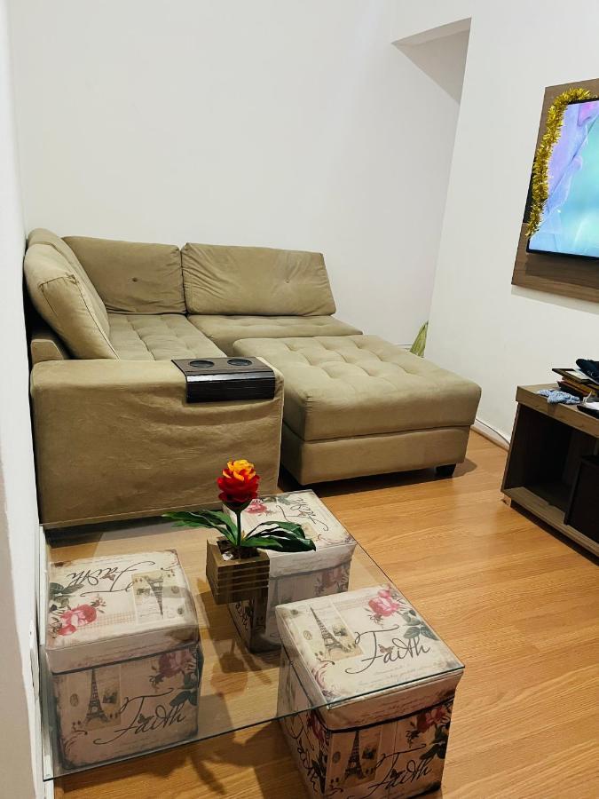 Apartamento Para Temporada Em Copacabana, Perto Da Praia *