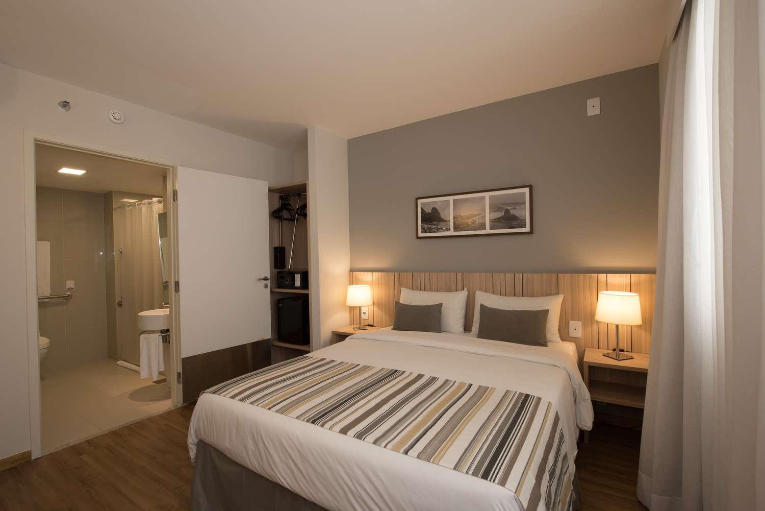 Hotel Days Inn By Wyndham Rio De Janeiro Lapa 4*