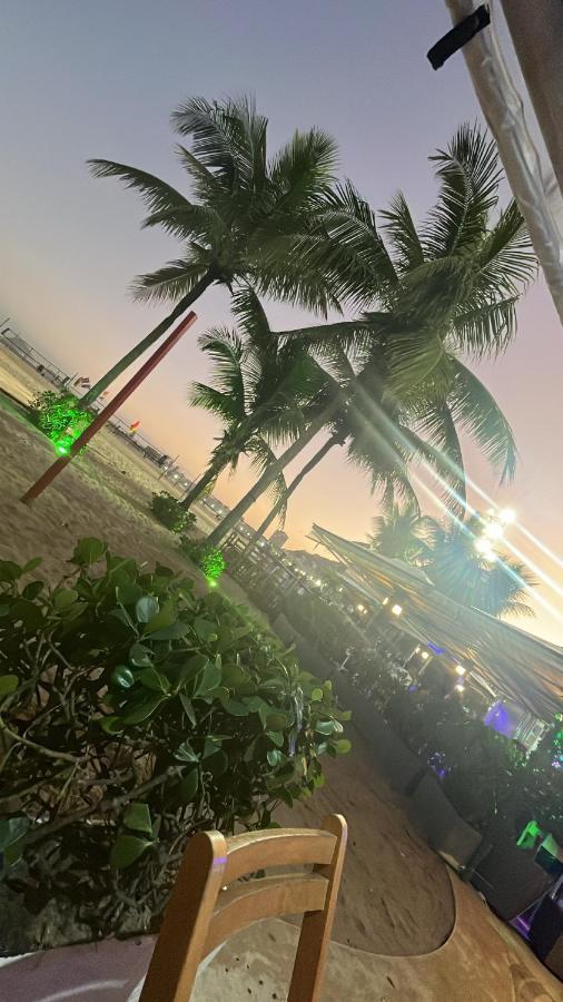 Apartamento Para Temporada Em Copacabana, Perto Da Praia *