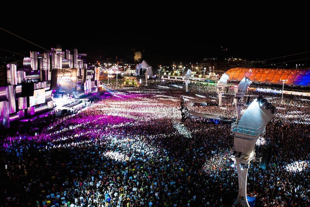 Apartamento Para Temporada Em Copacabana, Perto Da Praia *