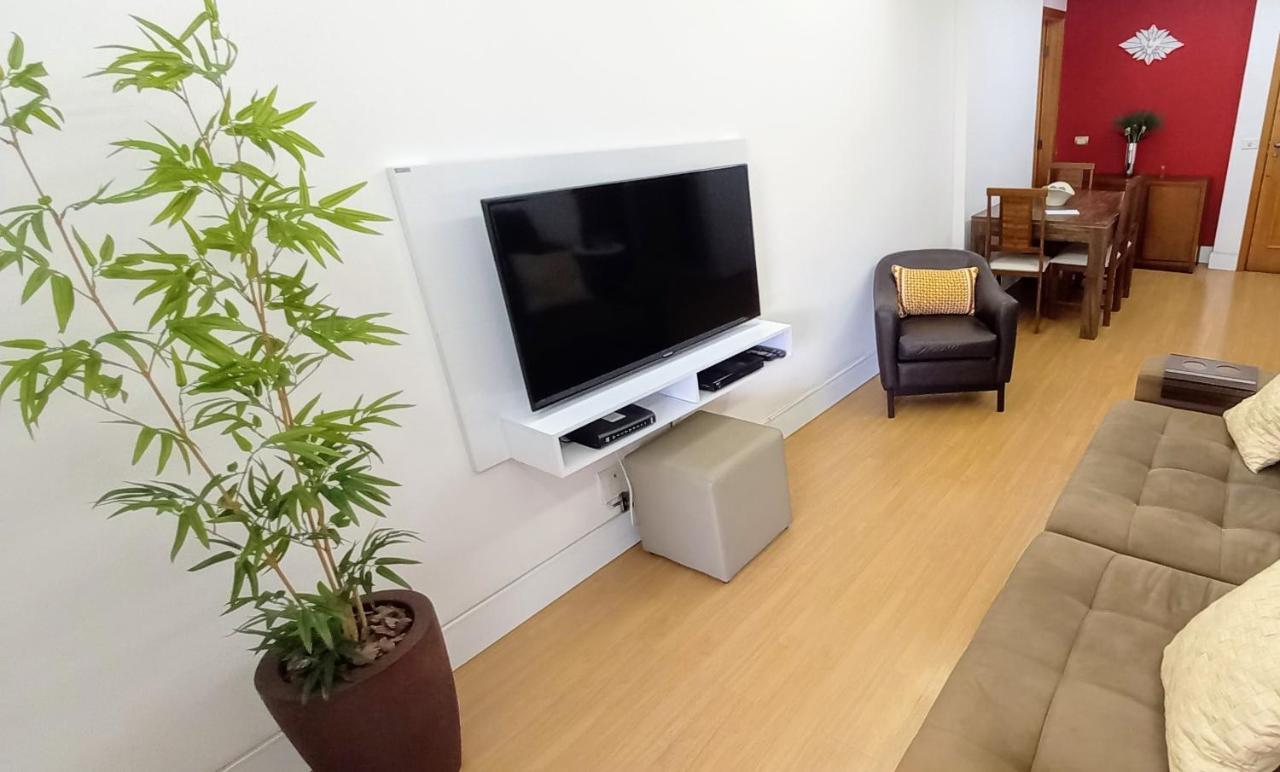 Apartamento Na Barra Da Tijuca Com Wi-fi Em Condomínio Com Piscina E Próximo à Rio de Janeiro