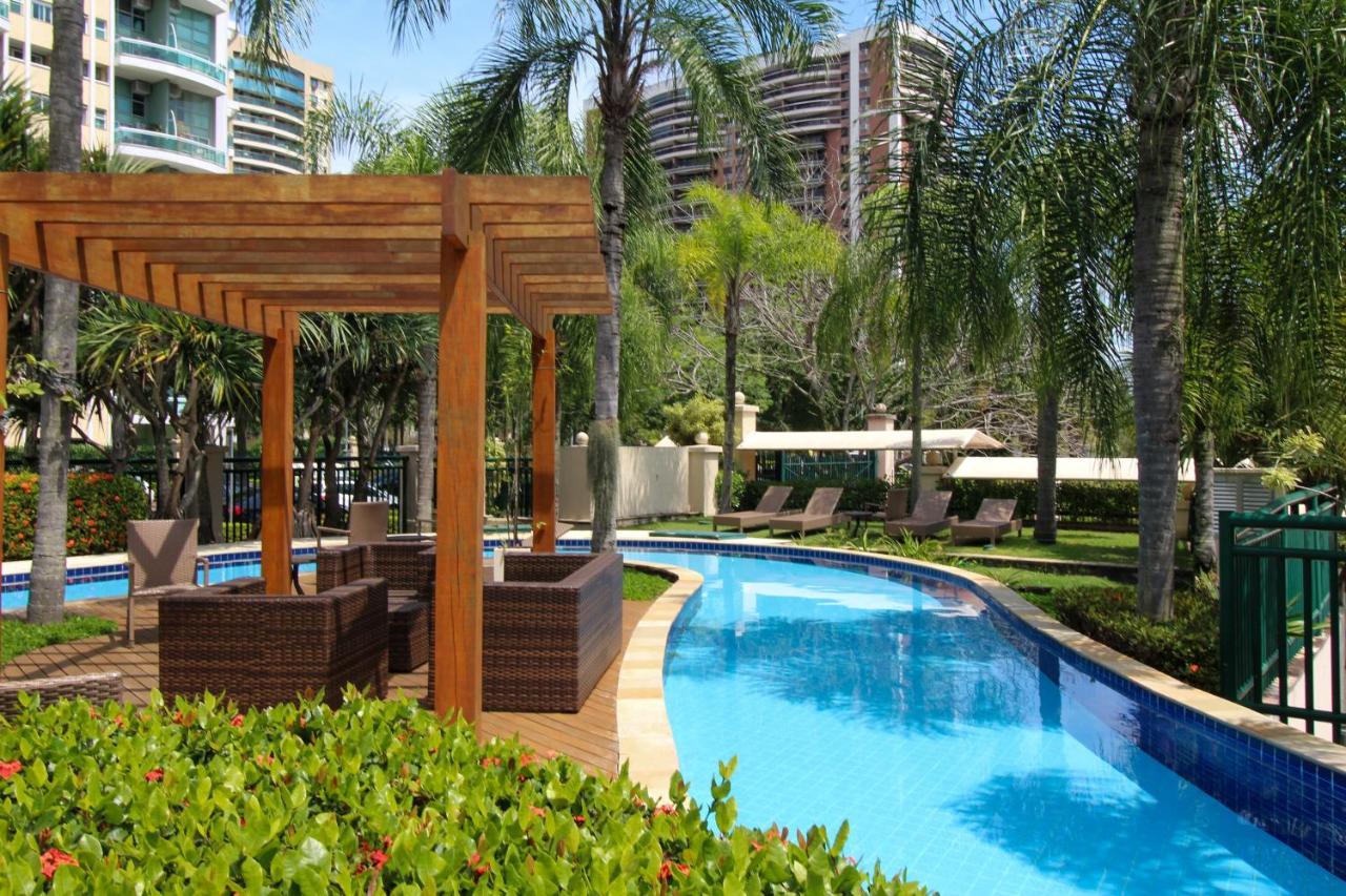 Barra Da Tijuca - 508 - De Frente Para Maravilhosa Piscina - Estacionamento Gratuito - Academia Comphania Atletica - Balsa Para Praia Gratis - Microondas - Geladeira Grande - Recepcao 24Horas - Wi-Fi - Com Pia Rio de Janeiro