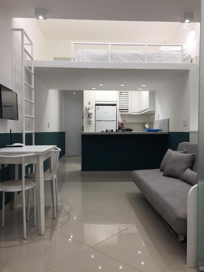 M10 - Apto A 3 Minutos Da De Copacabana Apartamento *