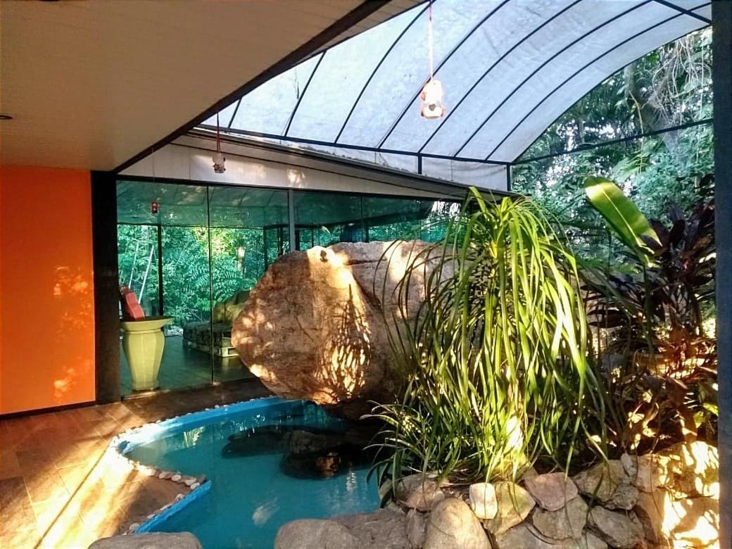 Casa de Férias Charmosa Com Piscina Natural