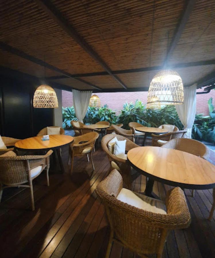 Copa Vista: Beachfront Comfort With Pool And 24/7 Security Apartment Rio de Janeiro