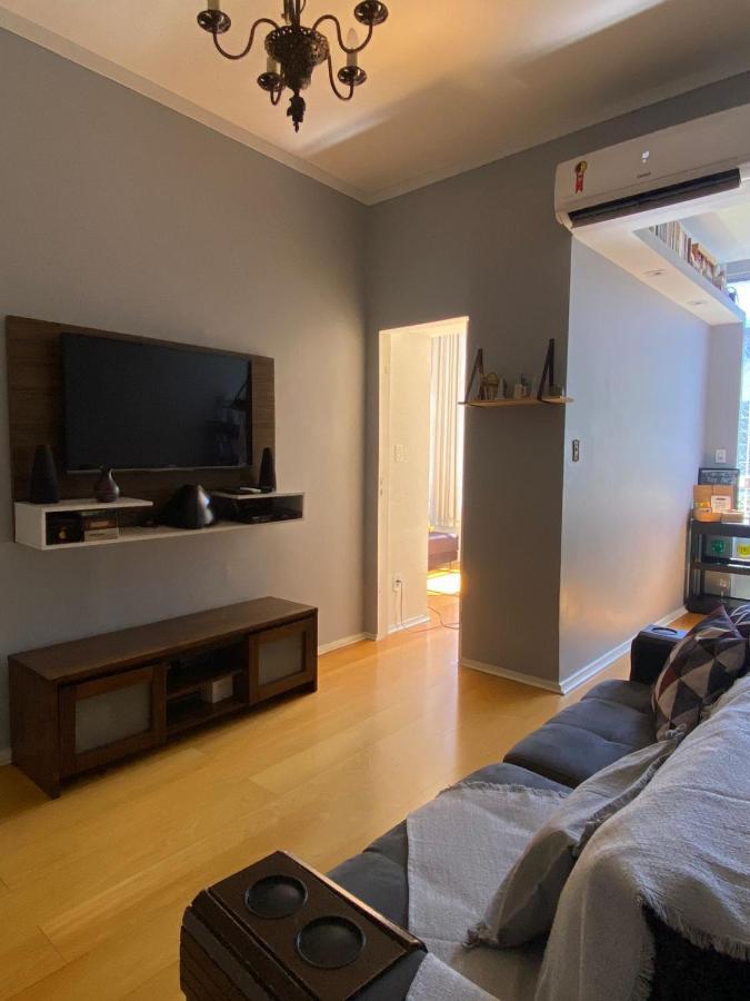 Apartamento Catete 247 *