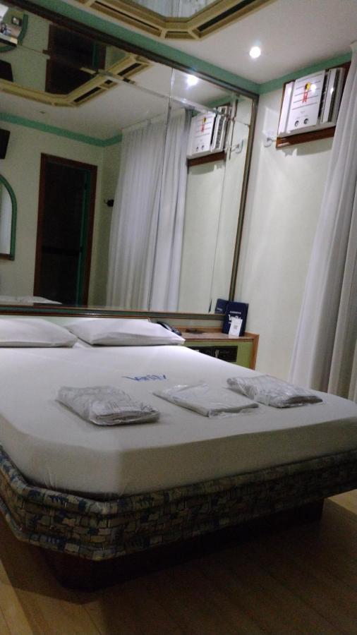 Vanity Adultos Hotel 2*