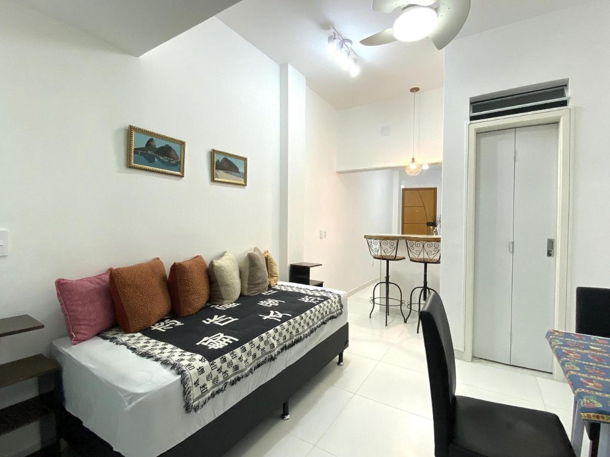 M100 - Flat A 3 Minutos Da De Copacabana Apartamento