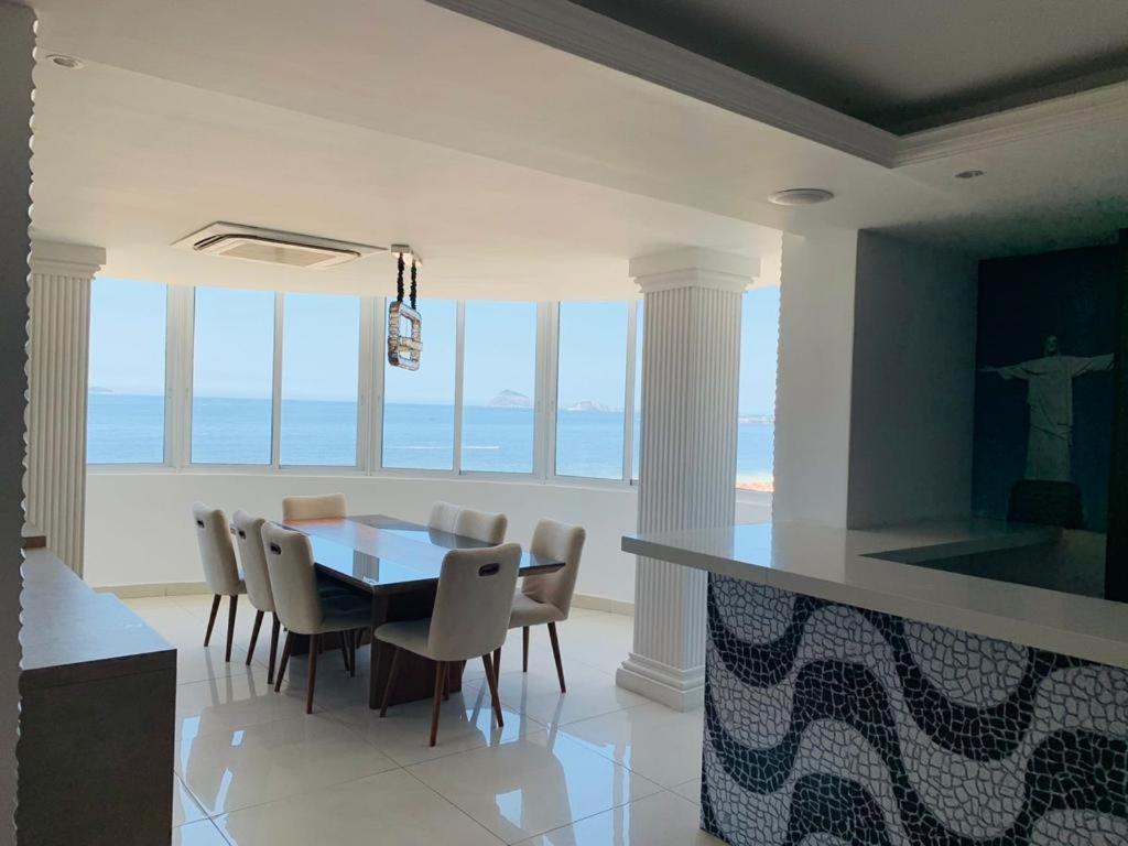 Excelente 3 Quartos Copacabana Frente Mar Com Vista Mar Da Sala E De Todos Os Quartos Apartamento