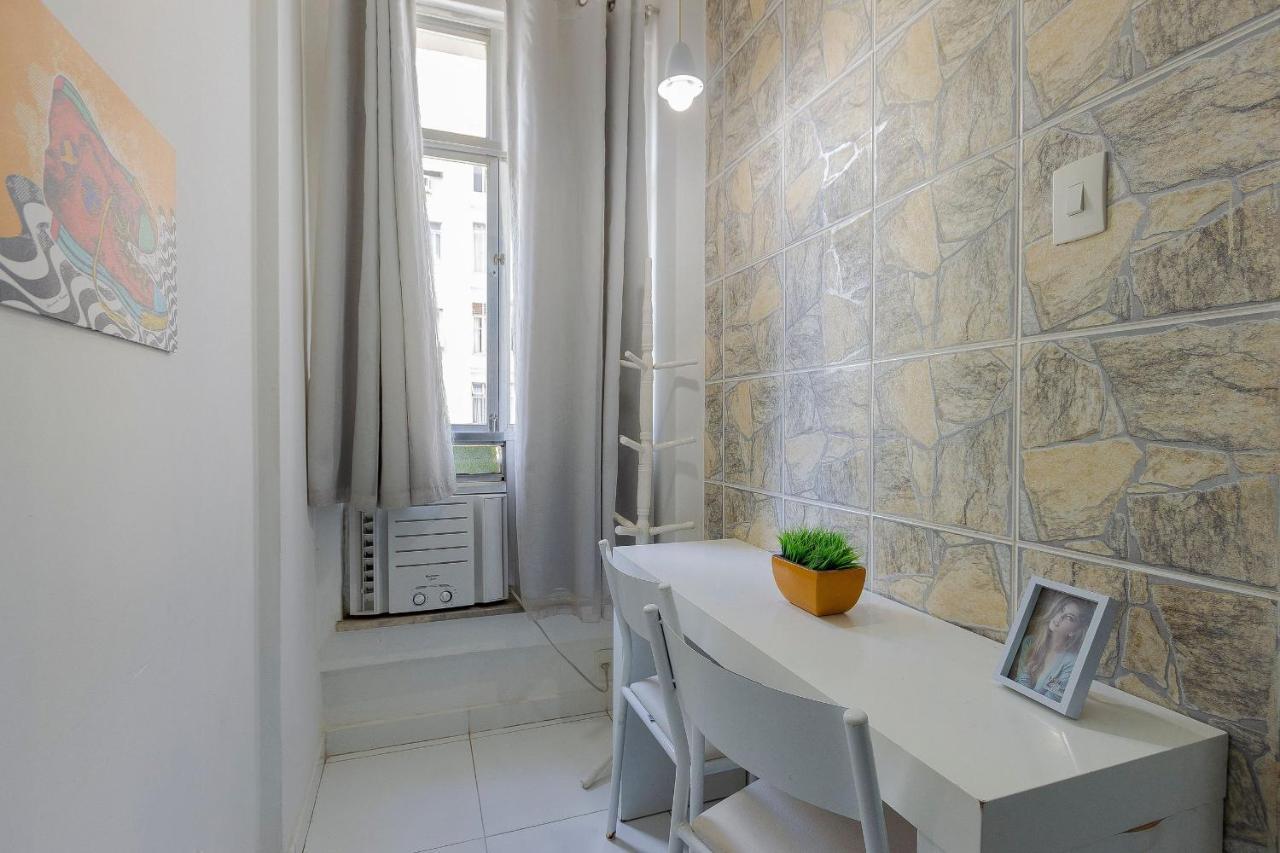 Apartamento Conforto Em Copacabana, 3 Minutos Da