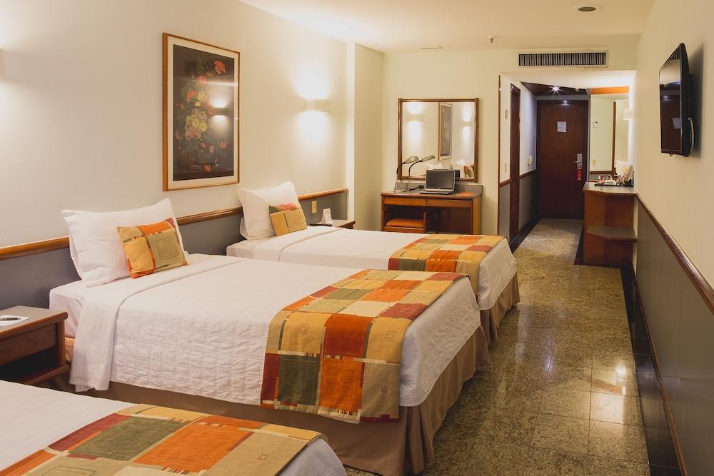 Hotel Merlin Copacabana 4*