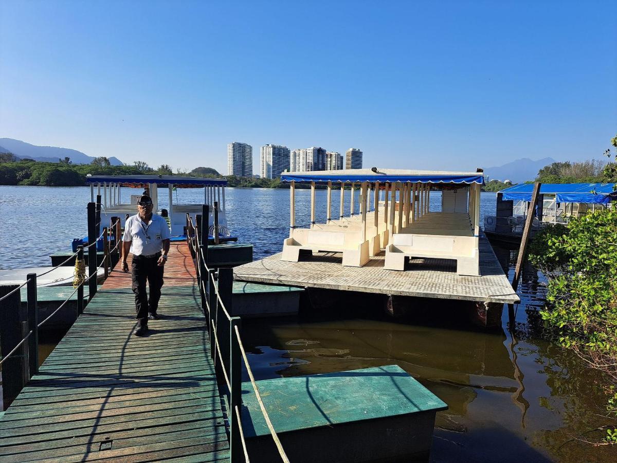 Privativo Em Apto Barra Com Vista - Com Anfitriao