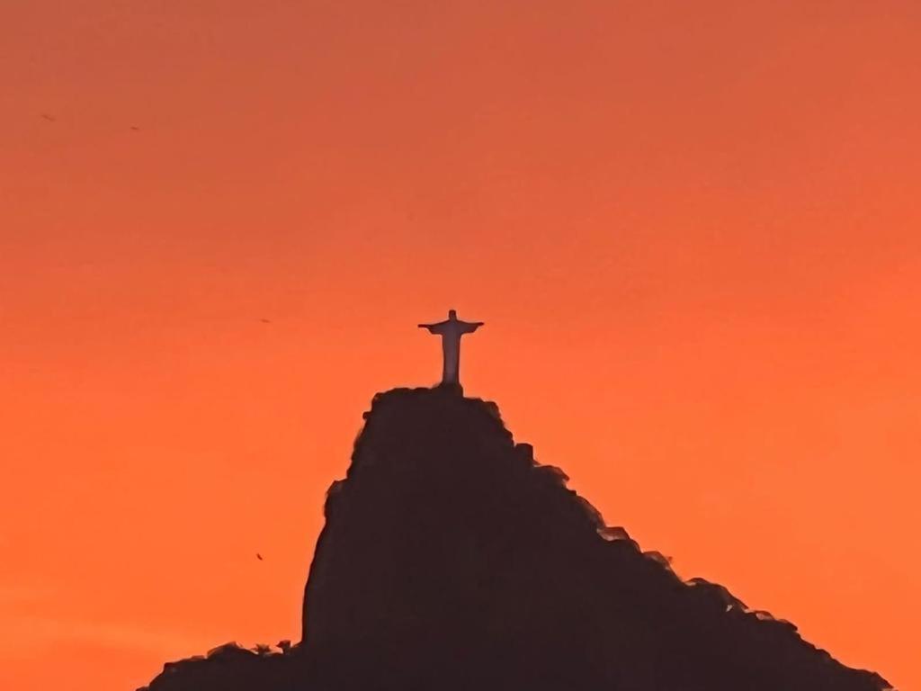 Apartamento No Flamengo, Andar Alto, Super Ventilado, Proximo A Com Varanda Espacosa E Incrivel Vista Do Cristo Redentor * Rio de Janeiro