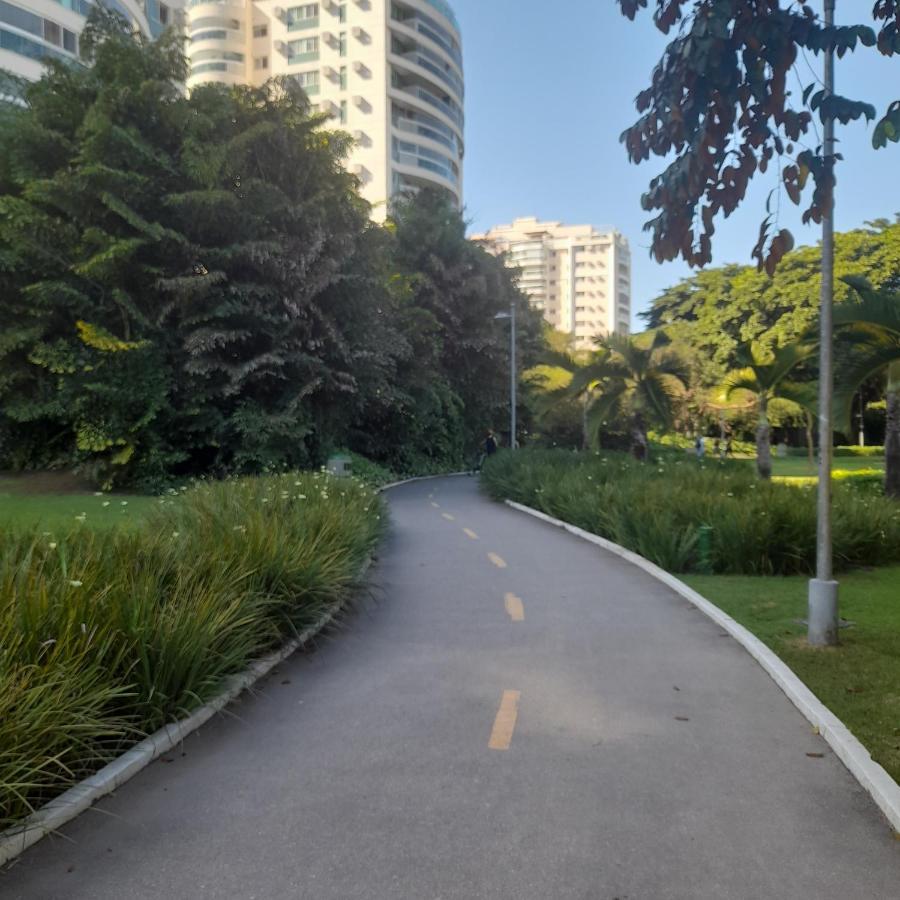Excelente Apartamento P/ Temporada- Barra/ Regiao Olimpica