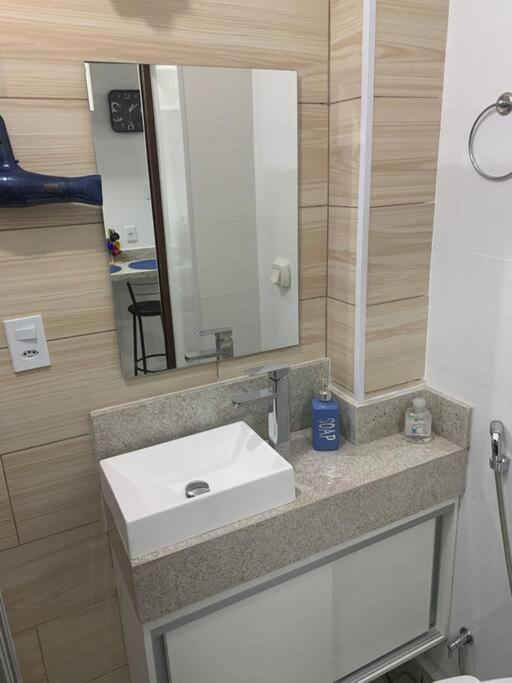 Apartamento Charmoso No Posto 4 *