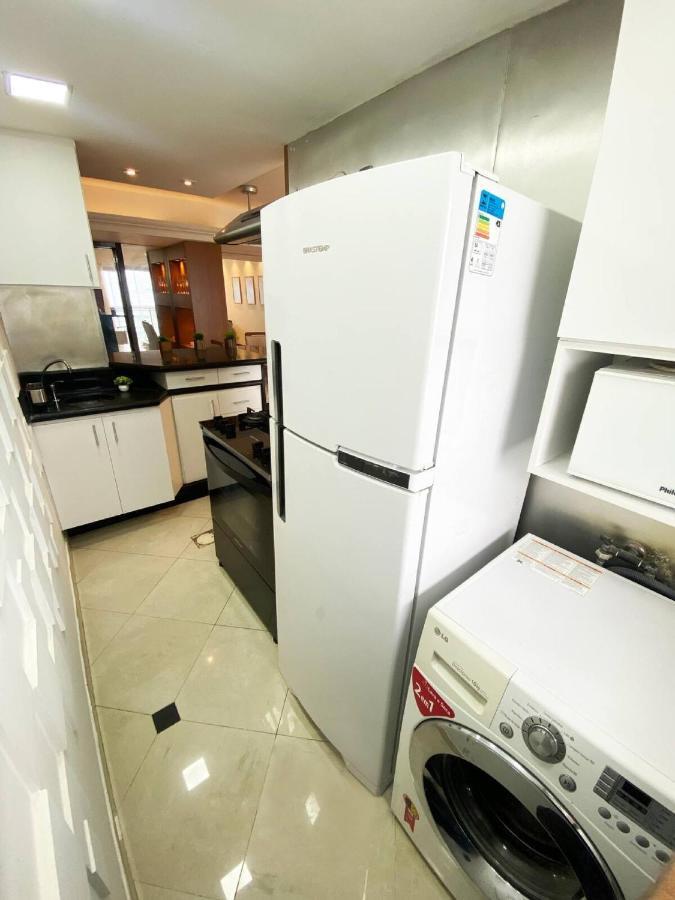 30 Secs To The Beach, 3 Balconies, 2 Bdrms Ensuite Apartamento