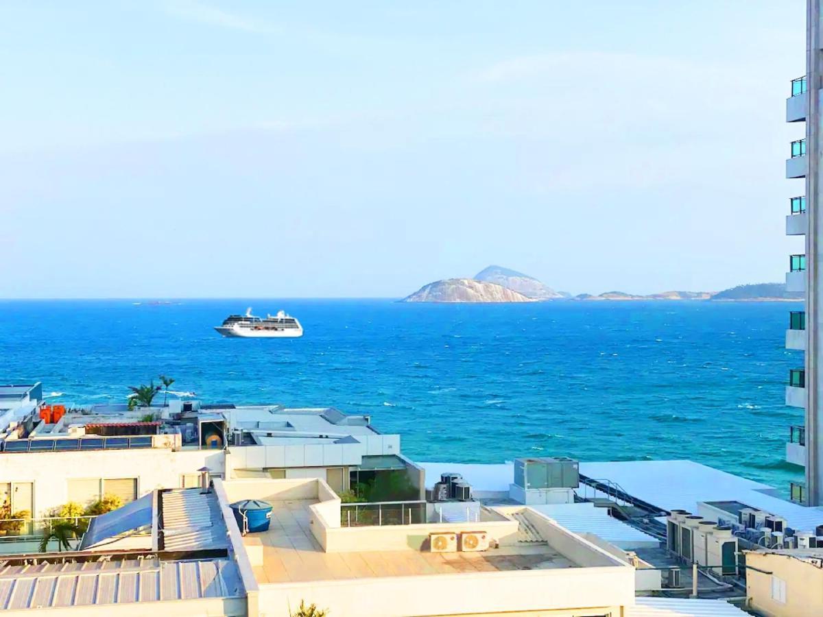 30 Secs To The Beach, 3 Balconies, 2 Bdrms Ensuite Apartamento Rio de Janeiro