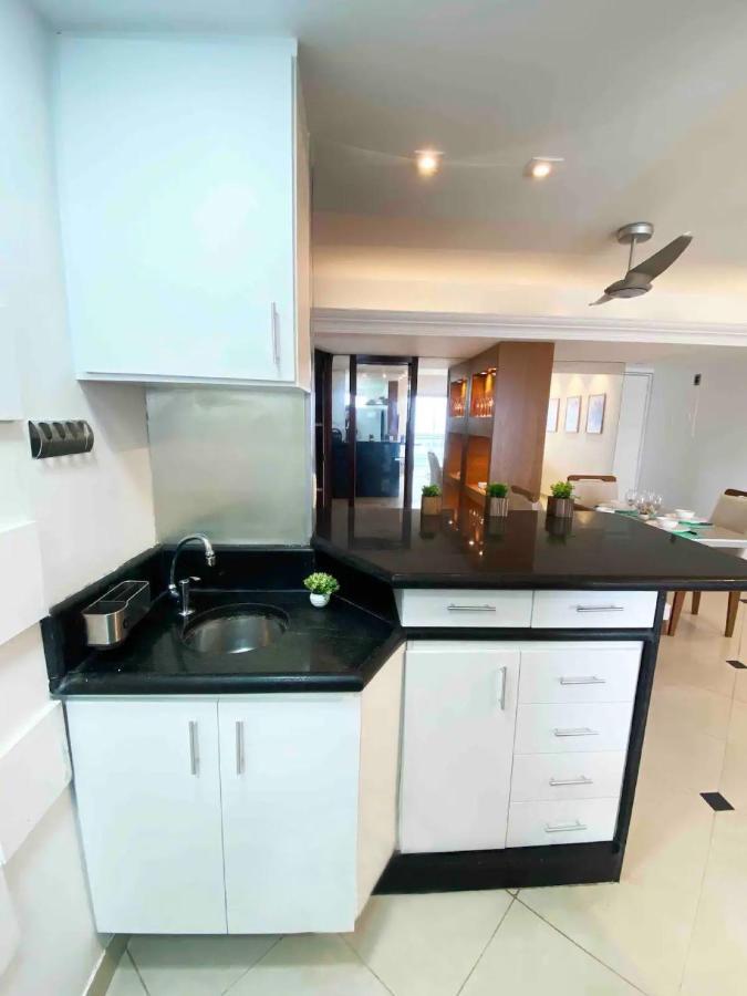 Apartamento 30 Secs To The Beach, 3 Balconies, 2 Bdrms Ensuite *