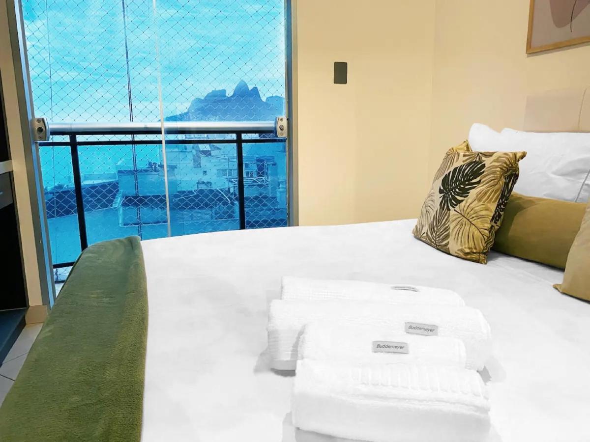 30 Secs To The Beach, 3 Balconies, 2 Bdrms Ensuite Apartamento Rio de Janeiro