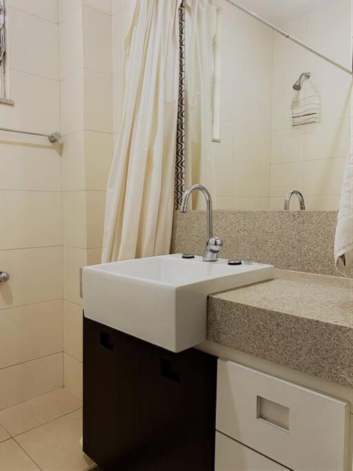 Excelente Na Quadra Da Apartamento *