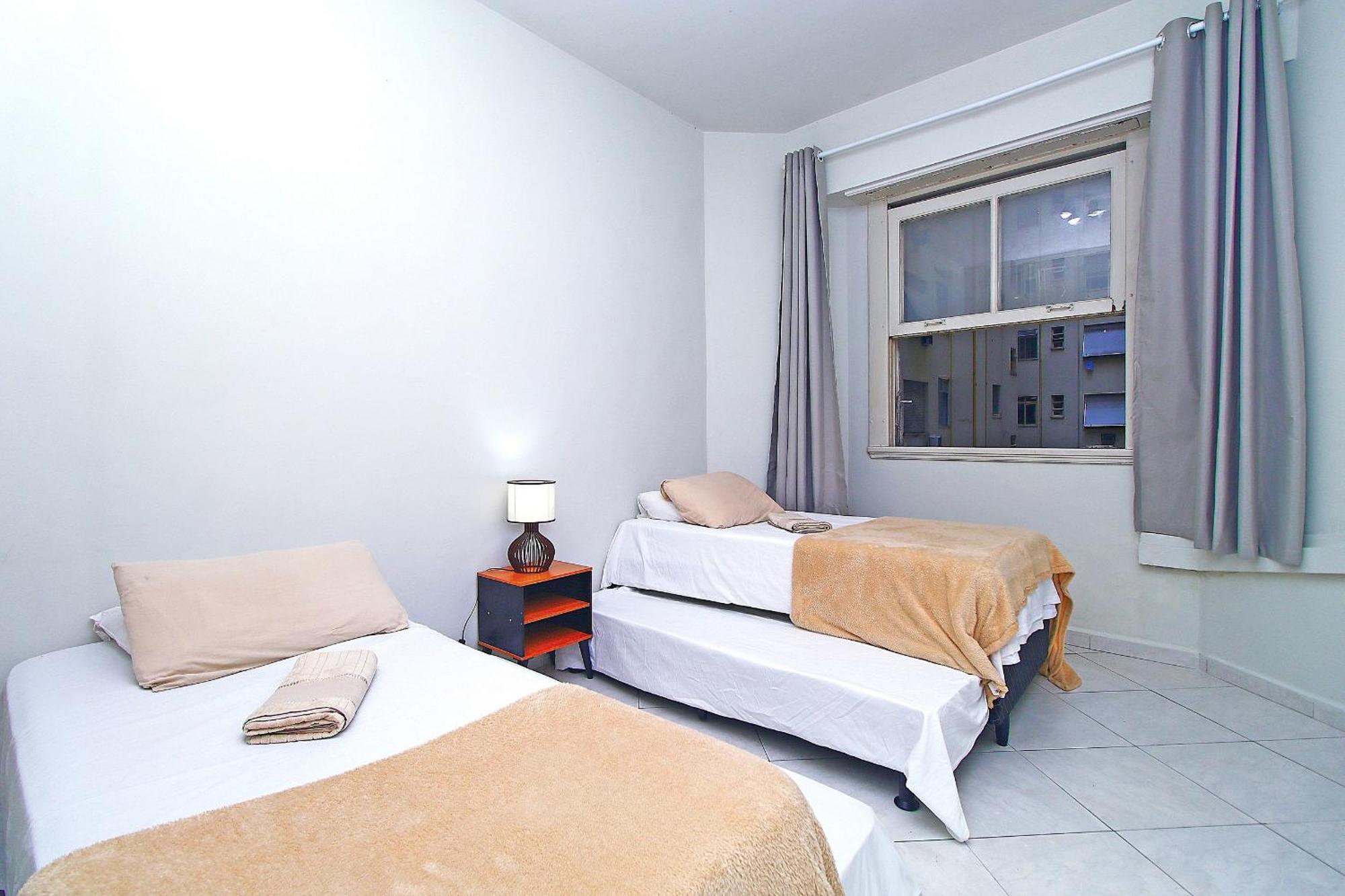 Apartamento Com Vista Espetacular P/ 9 Pessoas, Frente Mar, Proximo Ao Metro.