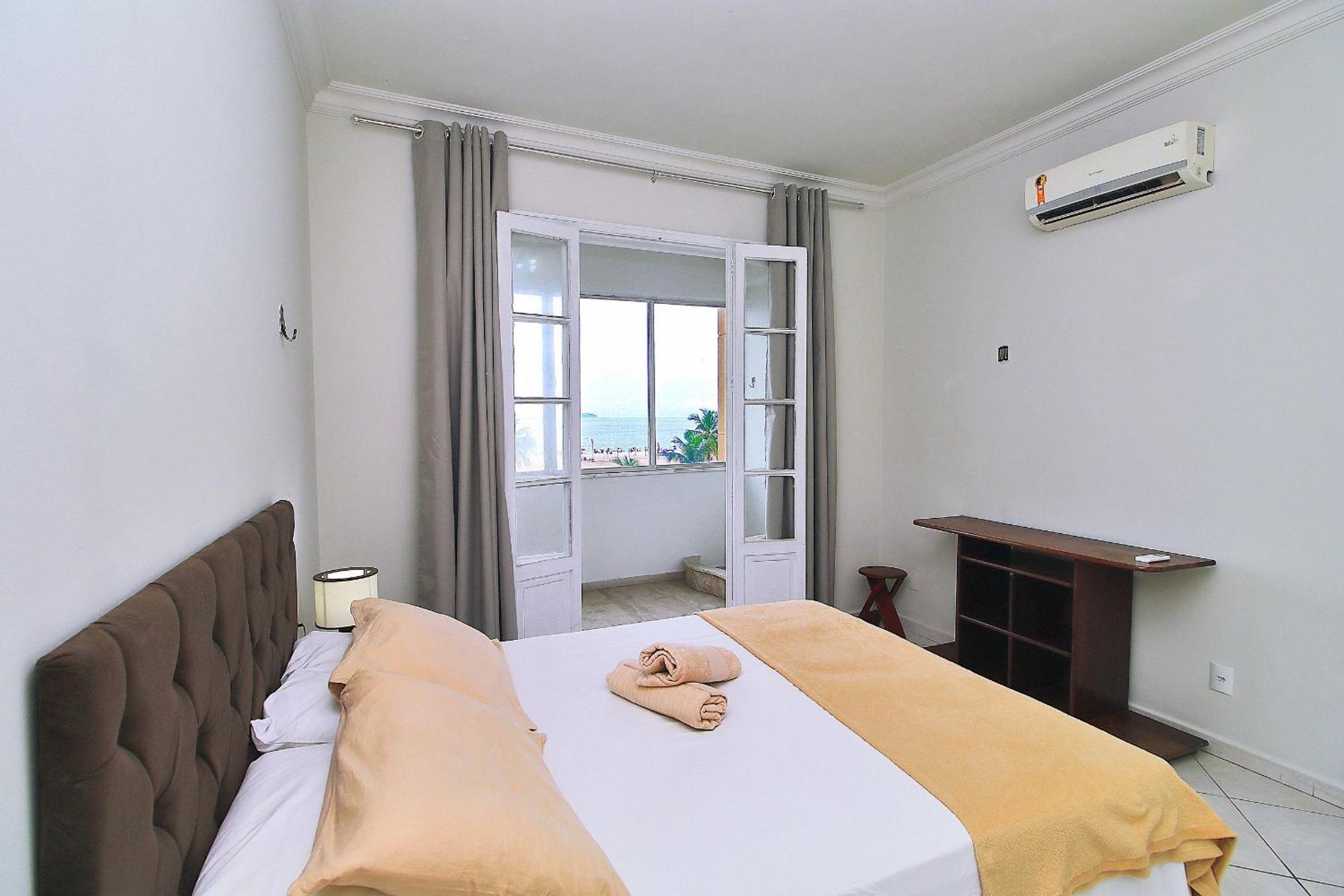 Apartamento Com Vista Espetacular P/ 9 Pessoas, Frente Mar, Proximo Ao Metro.