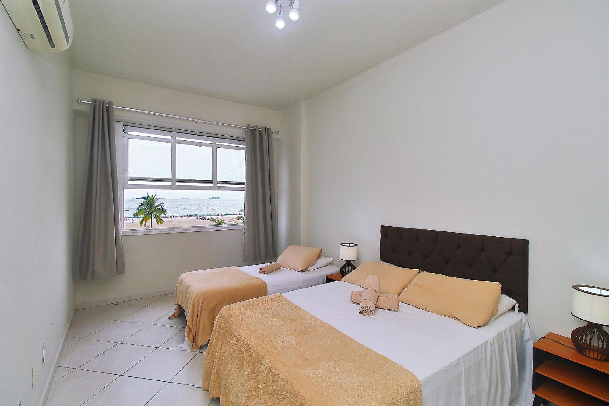 Apartamento Com Vista Espetacular P/ 9 Pessoas, Frente Mar, Proximo Ao Metro. *
