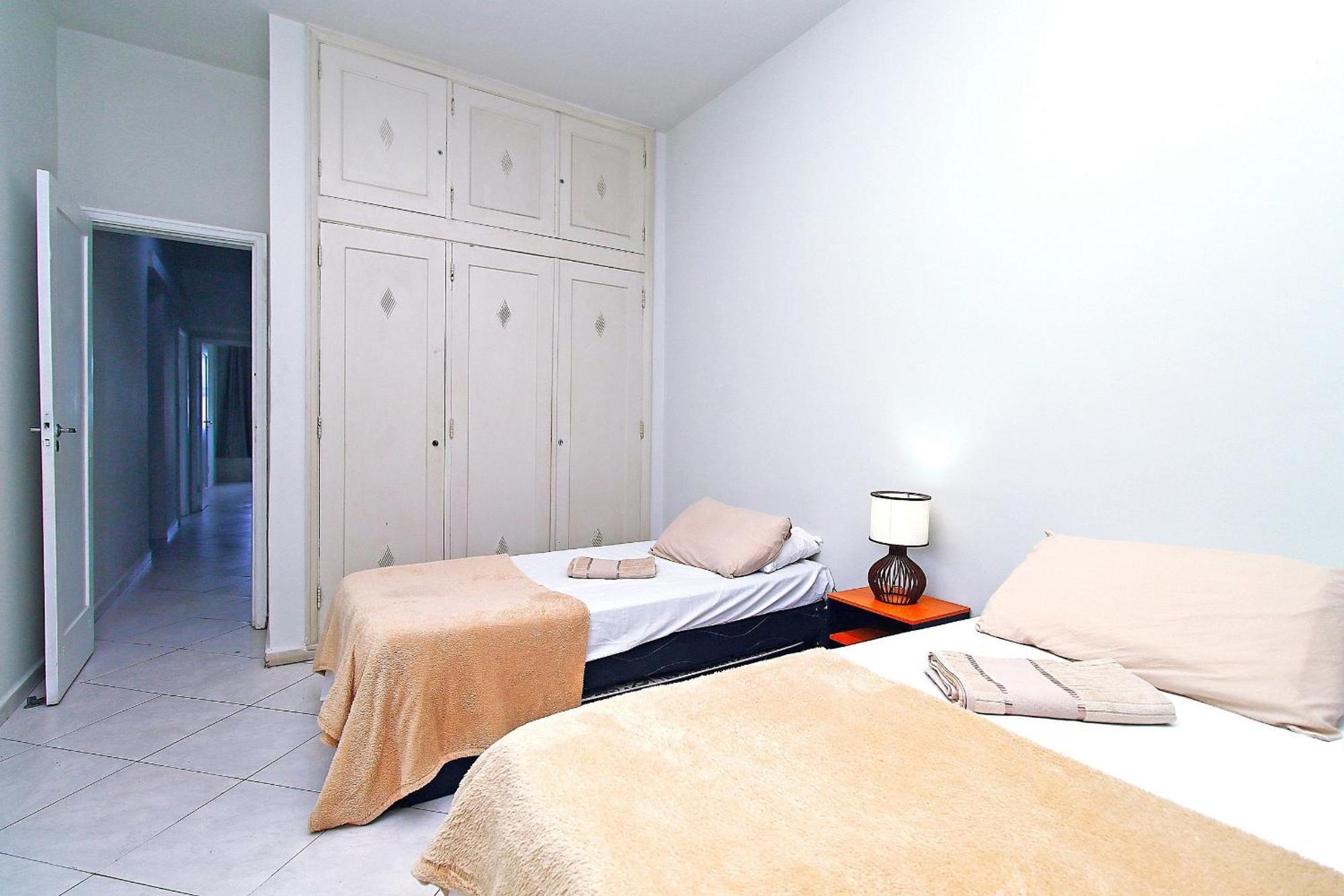 Apartamento Com Vista Espetacular P/ 9 Pessoas, Frente Mar, Proximo Ao Metro. *