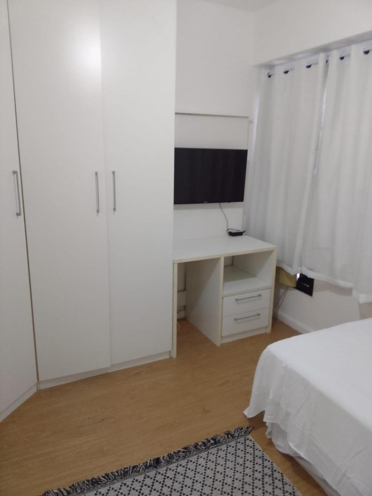 Excelente Apartamento No Leblon 02 Quadras Da Em Predio Com Piscina, Sauna E Academia Apartamento
