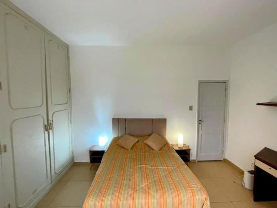 Apartamento Copacabana Perto Da Praia-2 Quartos-120m2-terreo-200m Metro