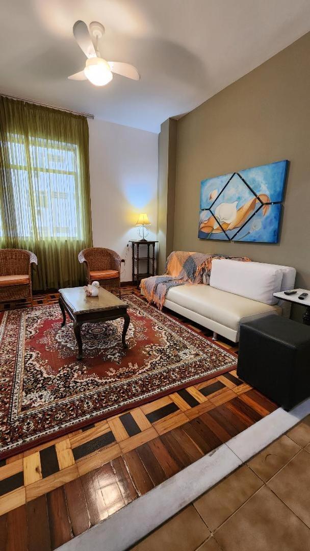 Copacabana, Apto 2 Quartos 200m Da Apartment Rio de Janeiro